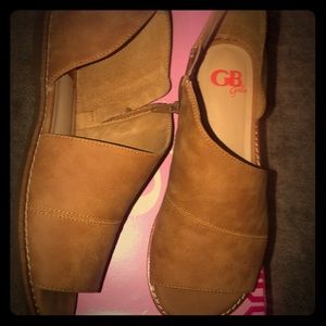 Gianni Bini Girls flats size 1.0 BNWT